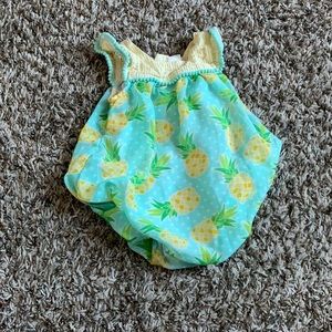 Baby Essentials romper 🍍. Size 3 months.